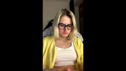 asya_new online show from November 19, 2025, 7:14 pm