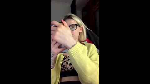 asya_new online show from November 20, 2025, 3:01 pm