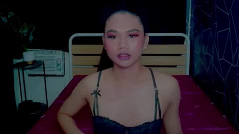 atashakendall online show from December 3, 2025, 7:34 pm