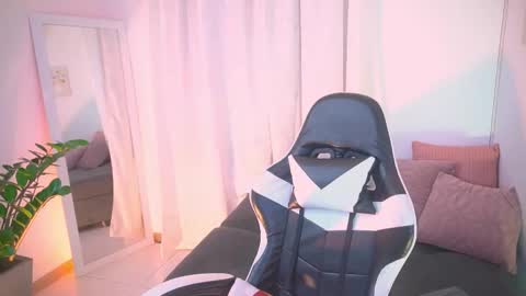 Snapshot of atena676 chatting on November 30, 2025, 3:32 am atena676 online show from November 30, 2025, 3:32 am