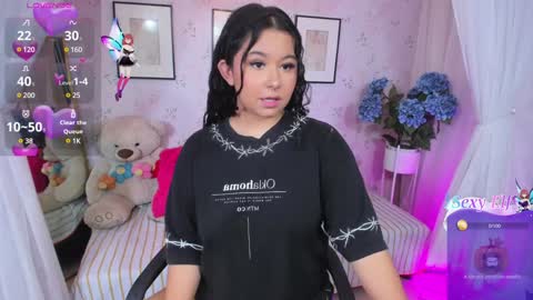 sofia online show from December 6, 2024, 7:34 pm