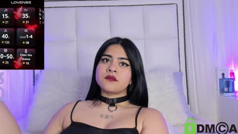 Snapshot of atena_hill chatting on December 4, 2024, 9:02 pm Athena online show from December 4, 2024, 9:02 pm