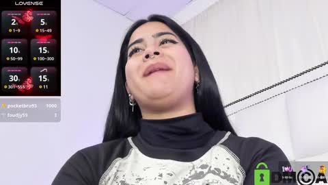 Snapshot of atena_hill chatting on December 5, 2024, 12:52 am Athena online show from December 5, 2024, 12:52 am