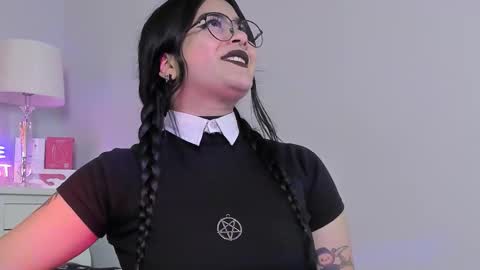 Snapshot of atena_hill chatting on December 3, 2025, 7:45 pm Athena online show from December 3, 2025, 7:45 pm