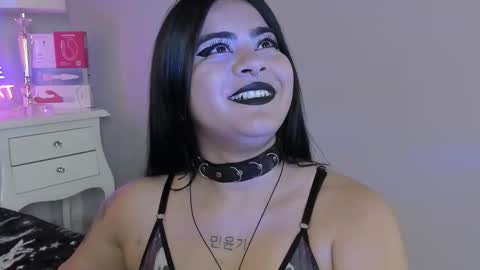 Snapshot of atena_hill chatting on December 15, 2025, 8:02 pm Athena online show from December 15, 2025, 8:02 pm