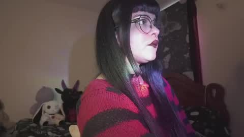 Snapshot of atena_hill93 chatting on April 27, 2026, 8:18 pm Atena online show from April 27, 2026, 8:18 pm