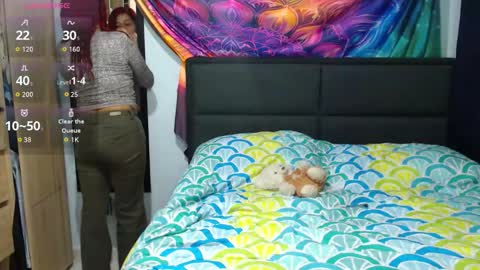 Snapshot of atena_messy chatting on October 23, 2025, 11:35 pm atena messy online show from October 23, 2025, 11:35 pm