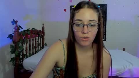 Snapshot of atenas__05 chatting on December 30, 2024, 9:50 pm atenas online show from December 30, 2024, 9:50 pm