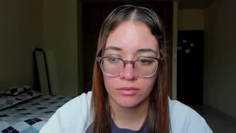 Snapshot of atenas__05 chatting on February 10, 2025, 6:56 pm atenas online show from February 10, 2025, 6:56 pm