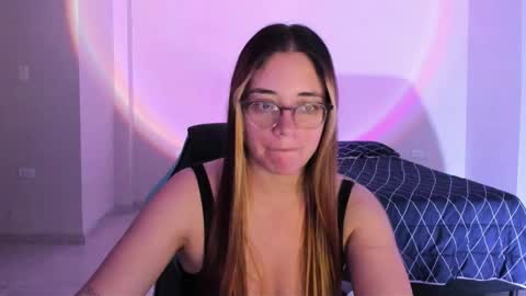 Snapshot of atenas__05 chatting on September 22, 2025, 9:22 am atenas online show from September 22, 2025, 9:22 am
