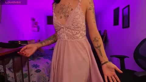 Snapshot of atenea_dragon__ chatting on September 28, 2025, 7:52 pm Atenea online show from September 28, 2025, 7:52 pm