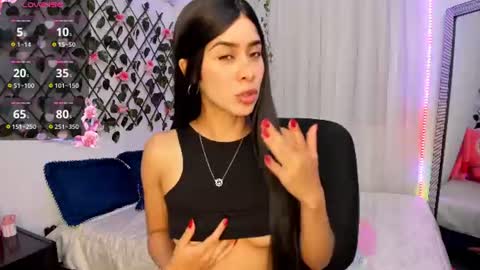 Atenea online show from June 10, 2026, 8:52 pm