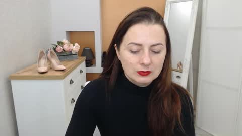 Snapshot of athena_panther chatting on December 13, 2024, 6:21 am Athena Panther online show from December 13, 2024, 6:21 am