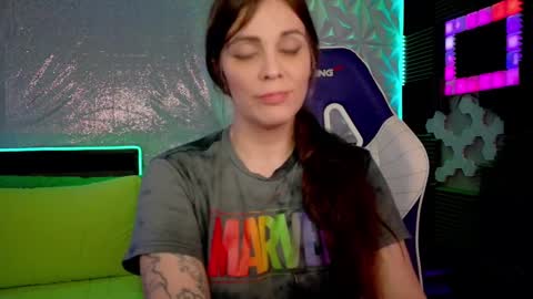 Athena Autumn online show from October 22, 2025, 9:09 am