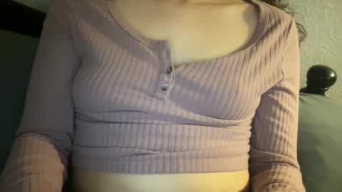 Snapshot of athenagirl69 chatting on January 8, 2025, 8:38 am athenagirl69 online show from January 8, 2025, 8:38 am