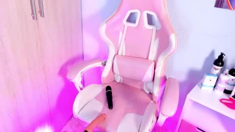 athenea__fox online show from November 9, 2025, 11:19 am