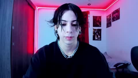 athenauwu online show from January 5, 2025, 5:41 am