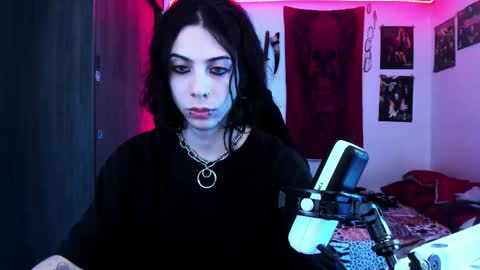 athenauwu online show from October 23, 2025, 5:29 am