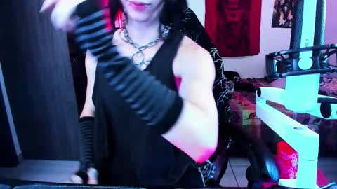 athenauwu online show from November 17, 2025, 7:14 am