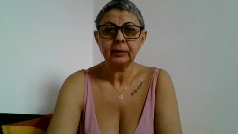 Snapshot of atikaarea chatting on February 8, 2025, 8:31 am atikaarea online show from February 8, 2025, 8:31 am