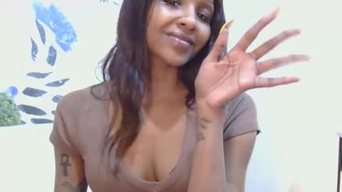 AtirahCali online show from April 16, 2026, 11:44 am