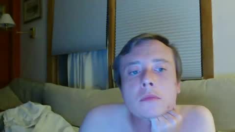 Snapshot of atombumm chatting on June 18, 2026, 1:06 am atombumm online show from June 18, 2026, 1:06 am