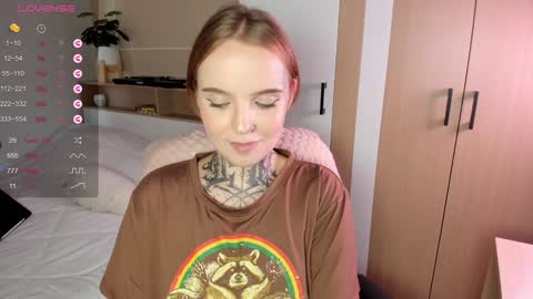 Snapshot of atomic_ketchup chatting on February 4, 2025, 8:13 am online every day between 10am-23pm online show from February 4, 2025, 8:13 am