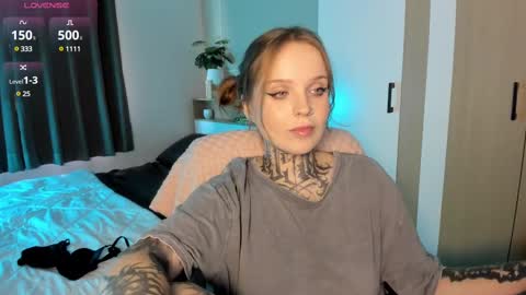 Snapshot of atomic_ketchup chatting on February 11, 2025, 7:44 am online every day between 10am-23pm online show from February 11, 2025, 7:44 am