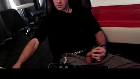 Chris online show from June 2, 2026, 9:39 pm