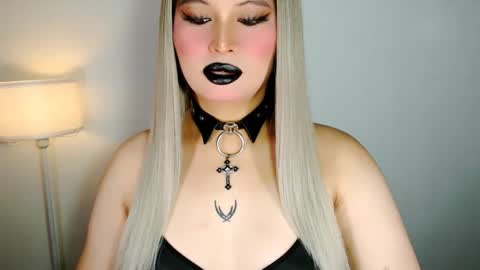 Snapshot of audreyholloway chatting on April 28, 2026, 11:26 am Audrey online show from April 28, 2026, 11:26 am