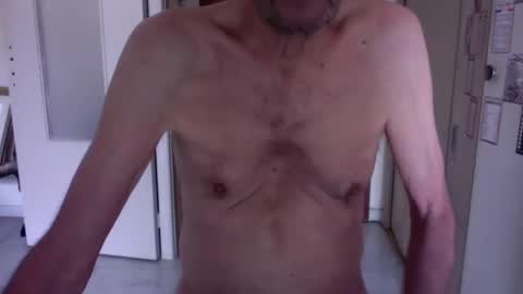 Snapshot of auguste061400 chatting on February 28, 2025, 9:25 am auguste061400 online show from February 28, 2025, 9:25 am