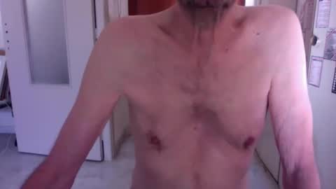 Snapshot of auguste061400 chatting on March 3, 2025, 8:38 am auguste061400 online show from March 3, 2025, 8:38 am