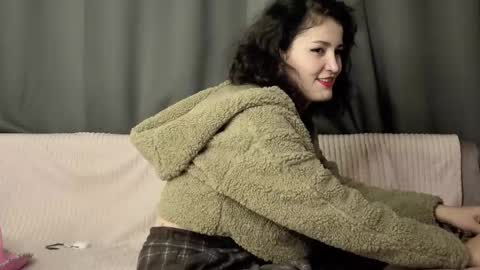 sabina online show from December 16, 2025, 7:52 pm