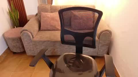 aunty_milf0 online show from May 27, 2026, 9:34 pm