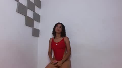 Snapshot of aura_deep_hot chatting on September 19, 2025, 9:37 pm Aura online show from September 19, 2025, 9:37 pm