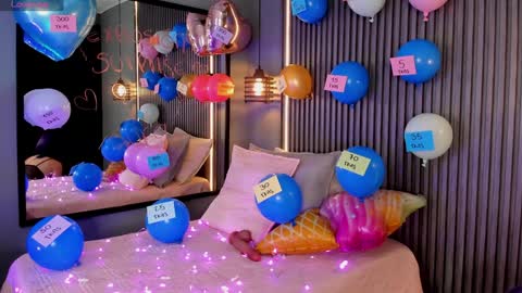 Aura online show from February 7, 2025, 1:22 pm