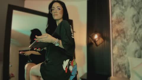 Aura online show from April 17, 2026, 2:31 pm