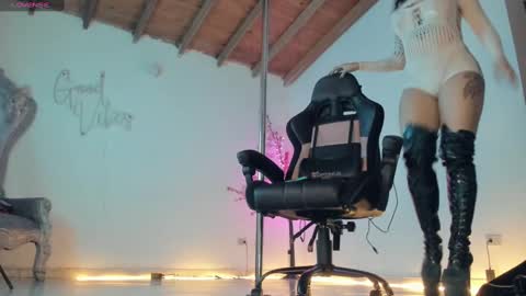 aura online show from March 10, 2025, 10:37 am