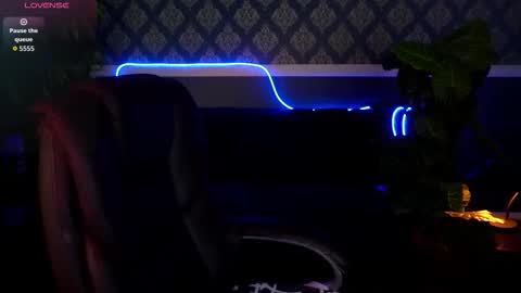 Snapshot of aureliabliss_ chatting on September 18, 2025, 6:26 am Nikol online show from September 18, 2025, 6:26 am