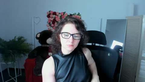 Snapshot of aureliagleam chatting on May 31, 2026, 1:25 am Aurelia online show from May 31, 2026, 1:25 am