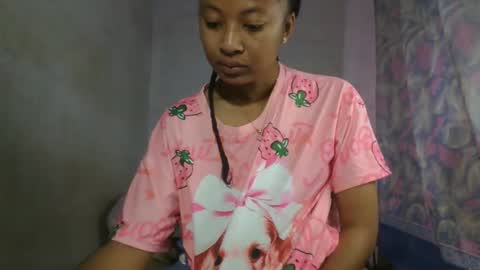 aurelie08 online show from May 19, 2026, 9:04 am