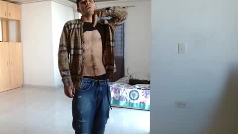 Snapshot of aureliv1 chatting on October 18, 2025, 8:42 pm Aureliano online show from October 18, 2025, 8:42 pm