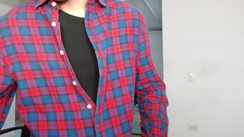 Snapshot of aureliv1 chatting on October 25, 2025, 10:26 pm Aureliano online show from October 25, 2025, 10:26 pm