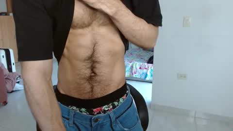 Snapshot of aureliv1 chatting on November 29, 2025, 10:24 pm Aureliano online show from November 29, 2025, 10:24 pm