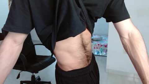 Snapshot of aureliv1 chatting on January 8, 2026, 10:12 pm Aureliano online show from January 8, 2026, 10:12 pm