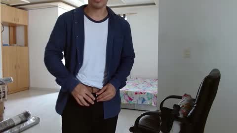 Snapshot of aureliv1 chatting on February 3, 2026, 9:09 pm Aureliano online show from February 3, 2026, 9:09 pm