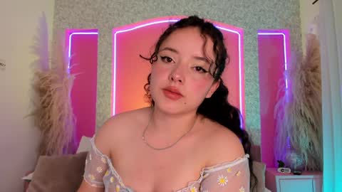 Aurora online show from December 6, 2024, 7:45 pm