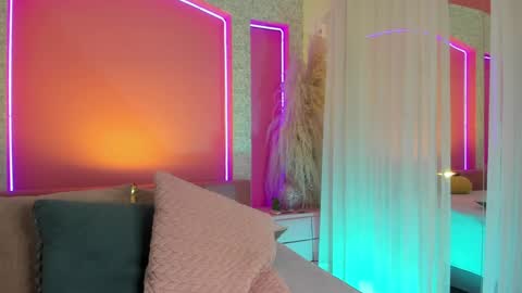 Aurora online show from December 10, 2024, 7:43 pm