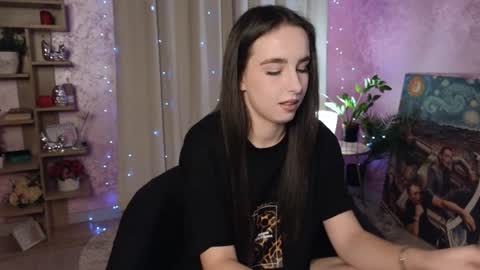 Aurora online show from December 13, 2024, 3:21 pm