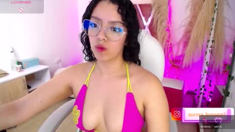 Snapshot of aurora_brown chatting on September 11, 2025, 5:18 am Aurora online show from September 11, 2025, 5:18 am